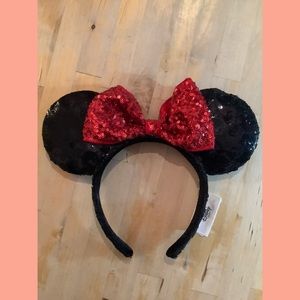 Closing sale❣️Disney Minnie Mouse Sequin Ear Headband
